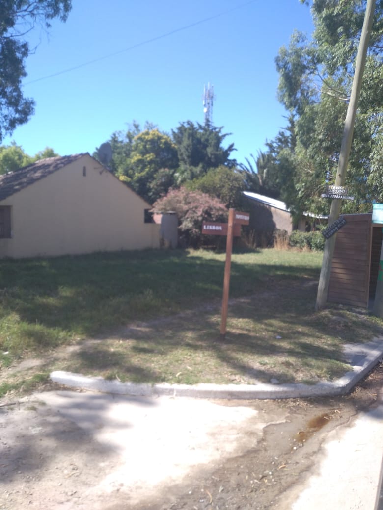 SE VENDE TERRENO ESQUINA/MONTEVIDEO Y LISBOA/