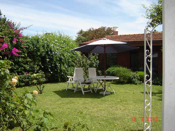Chalet 4 ambientes a metros del mar 
