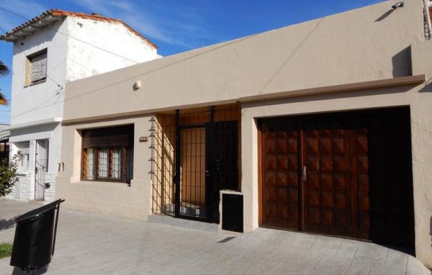 CHALET 4 AMBIENTES!!