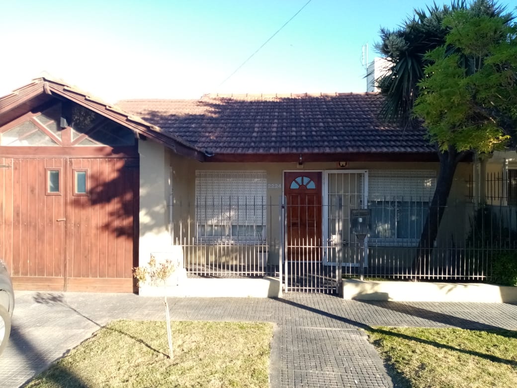   CHALET  en PH DE 3AMB. GJE. 
