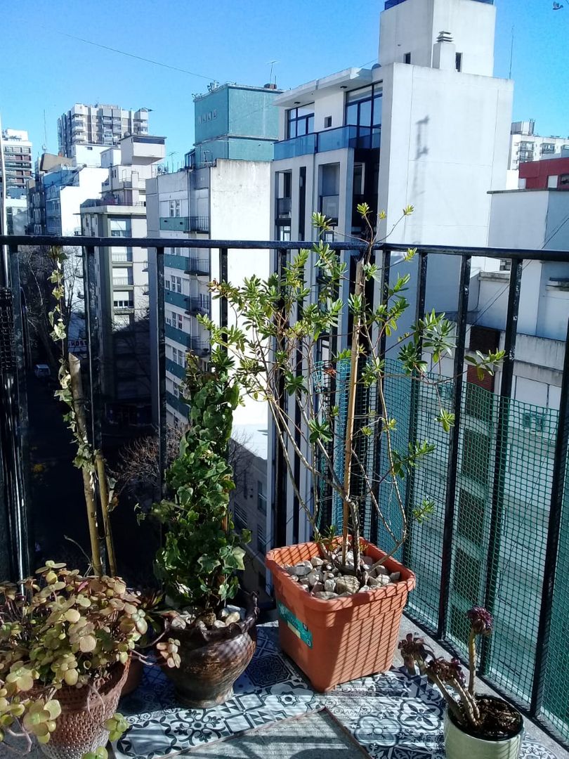 hermoso dto 1 amb al fte c/ balcón impecable recic