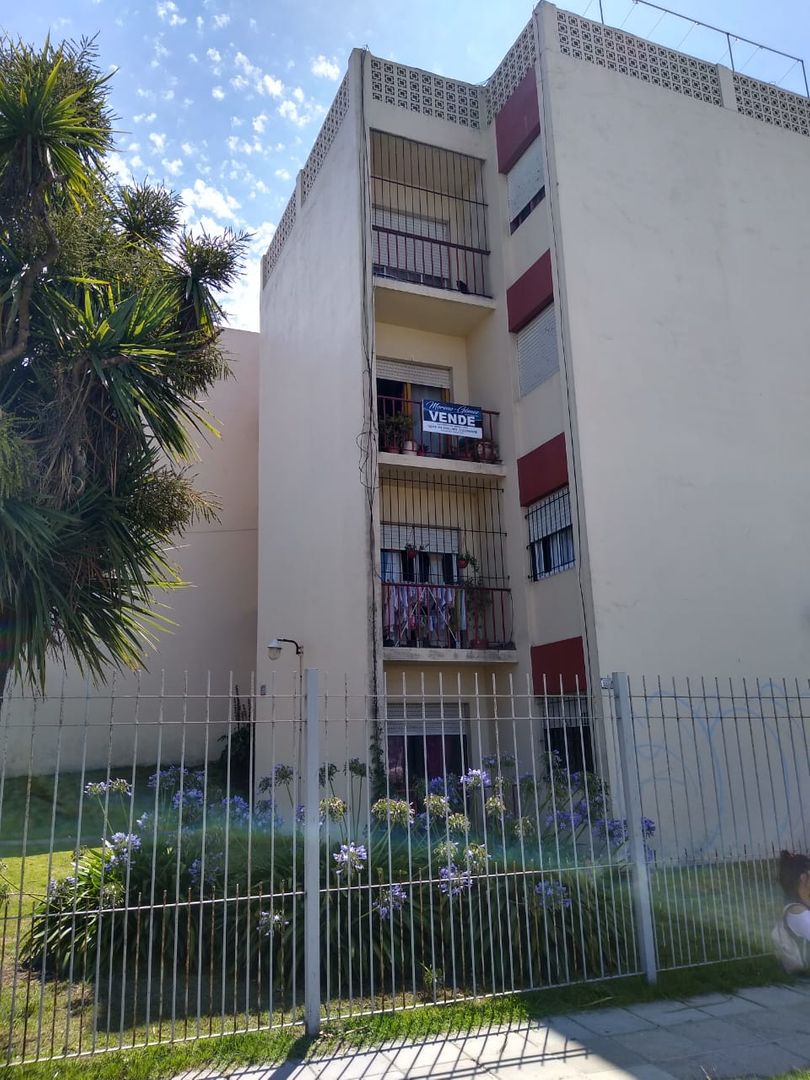 DEPARTAMENTO SOBRE AV. CONSTITUCION