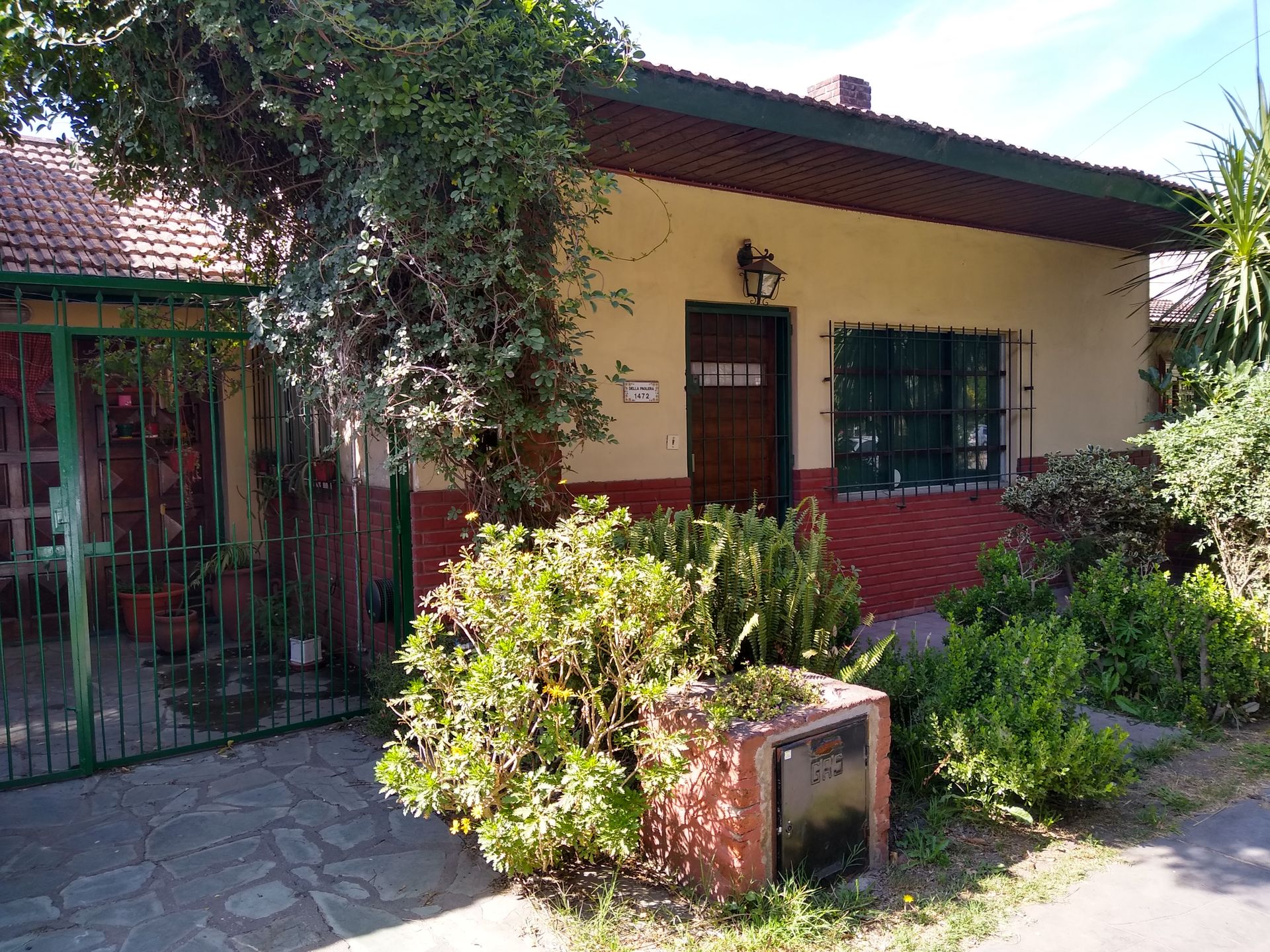 CASA EN BARRIO CAISAMAR