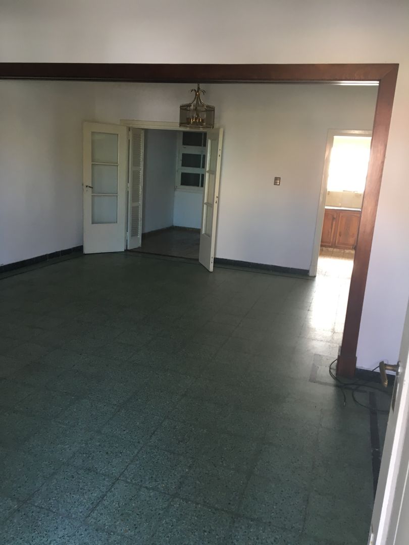 CHALET DE TRES AMBIENTES