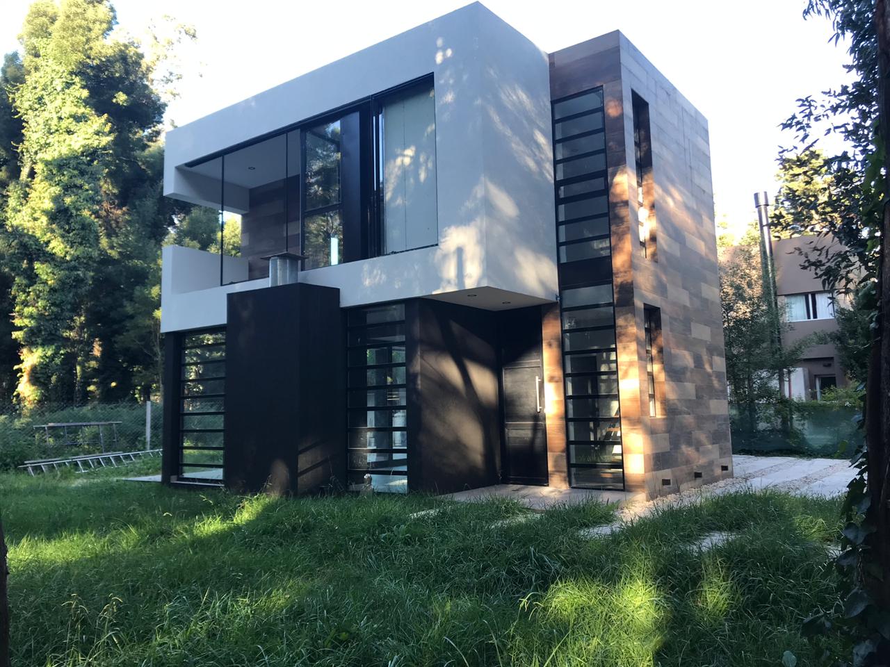 CHALET NUEVO, MODERNO, BOSQUE DE P. RAMOS