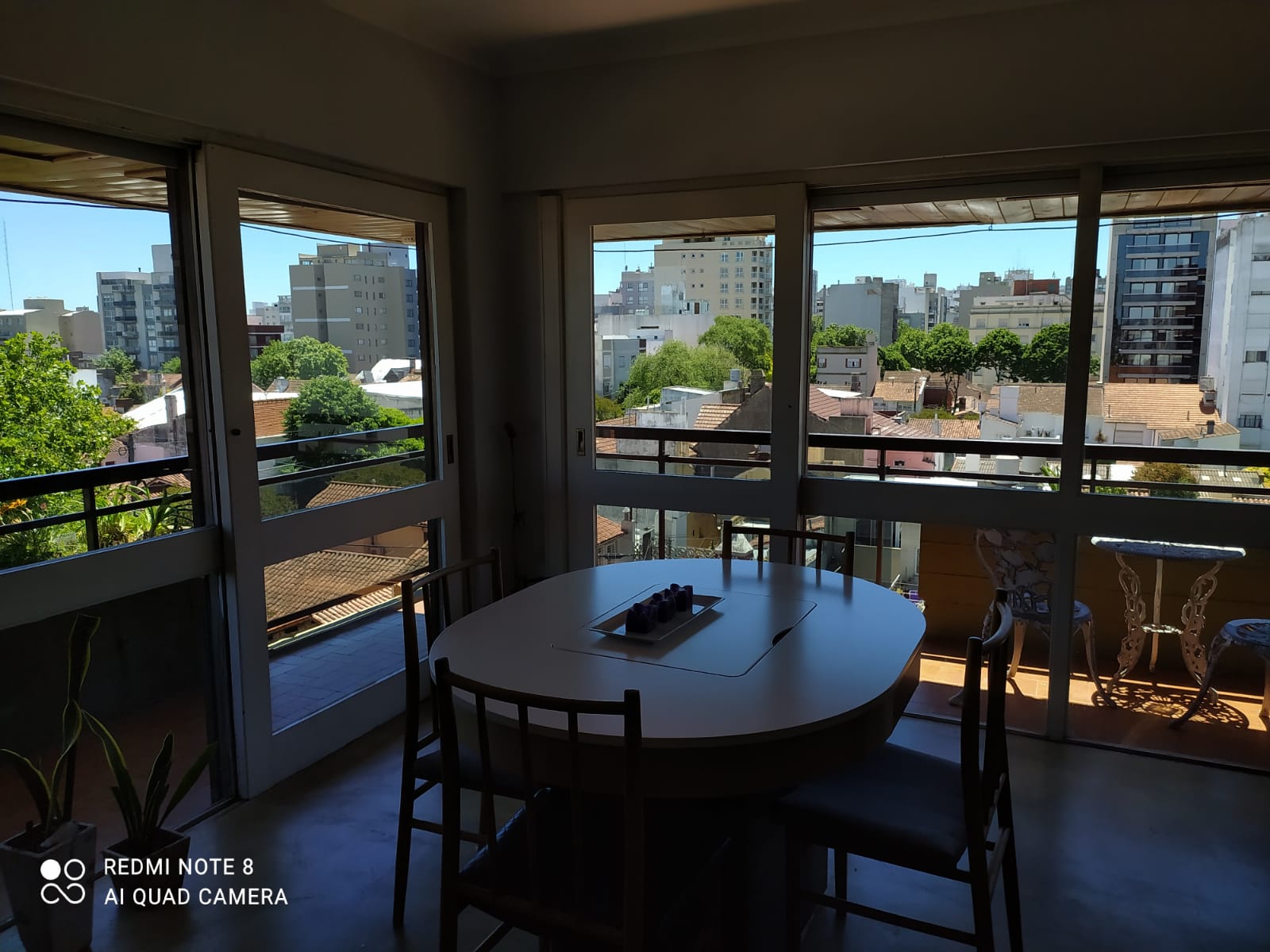 DEPARTAMENTO 3 AMB C/COCHERA Y BALCON A LA CALLE