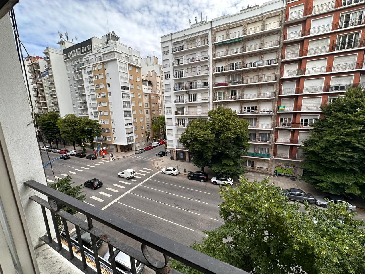 DEPARTAMENTO 2 AMB EN TODO A LA CALLE EN P. COLON