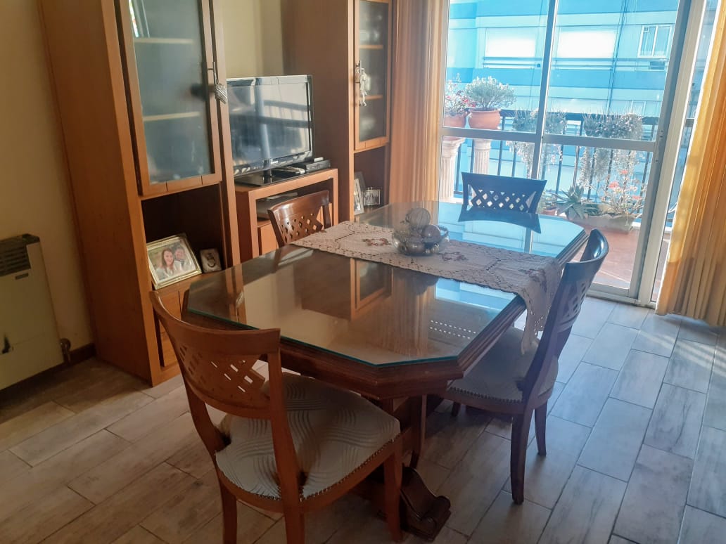 Excelente 3 ambientes con dep y amplio balcón 