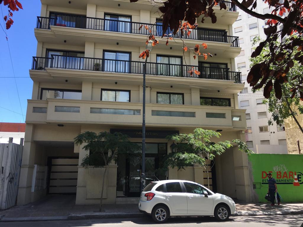 VENDE 4 AMB.COLON Y BOLIVAR U$S160.000