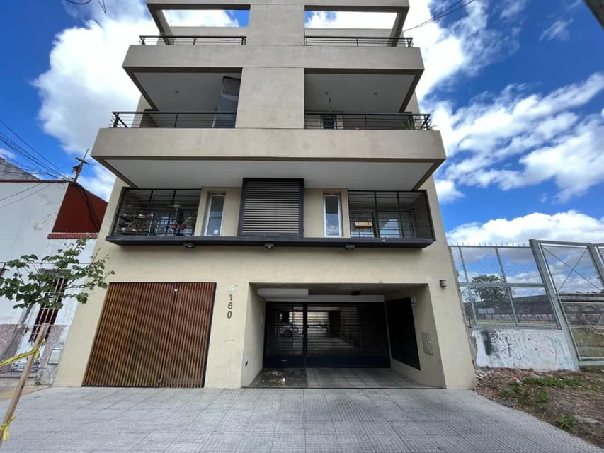 Departamento 2 Amb C/Cochera Vende o Permuta
