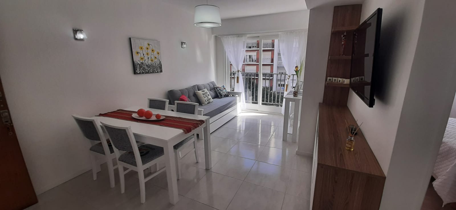 DEPARTAMENTO 2 AMB RECICLADO CON BALCON A LA CALLE