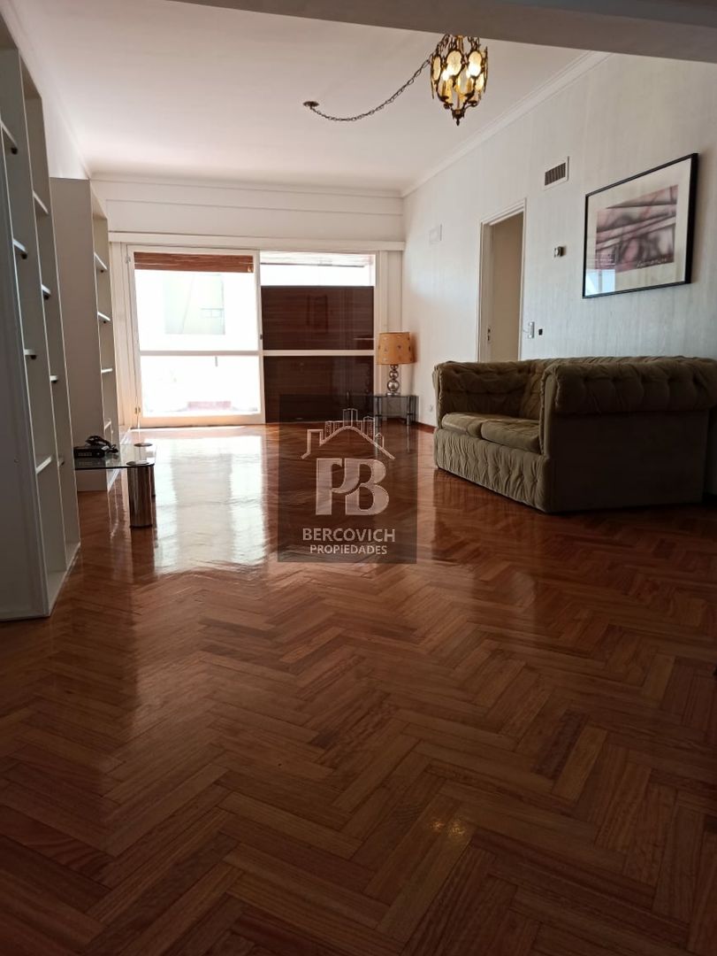 Departamento 3 ambientes con dependencia y cochera