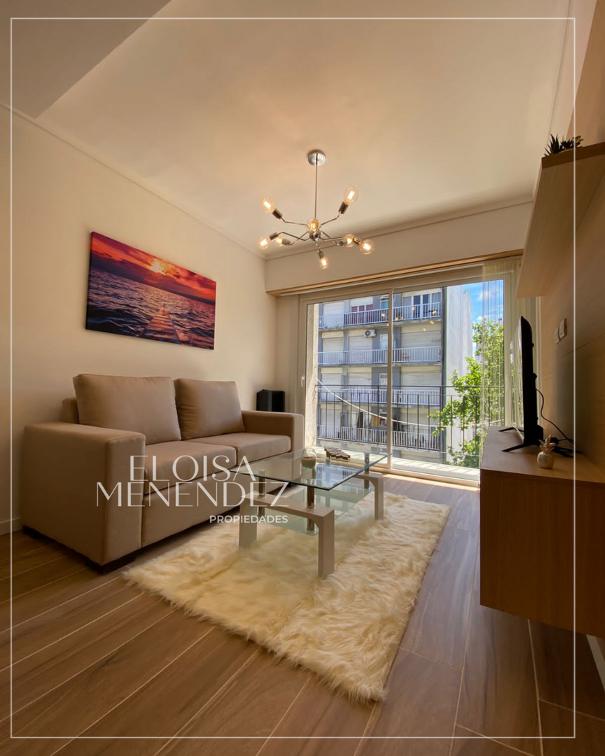 VENTA • DOS AMBIENTES, CON DEPENDENCIA Y BALCON