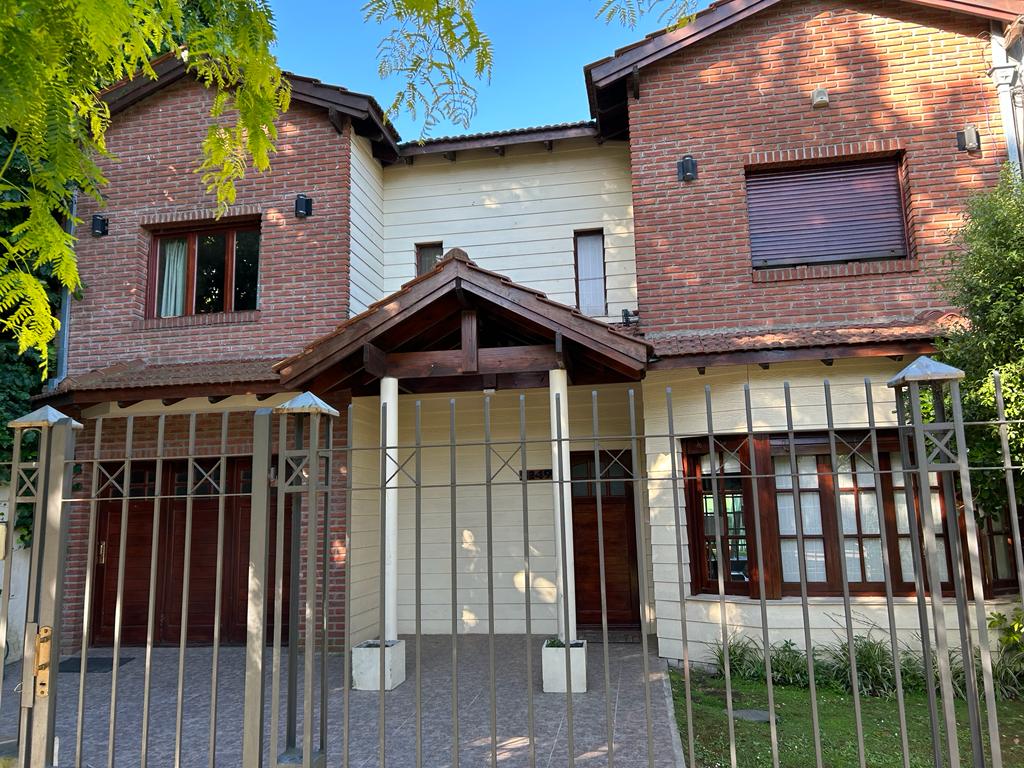 CHALET EN COLINAS DE PERALTA RAMOS