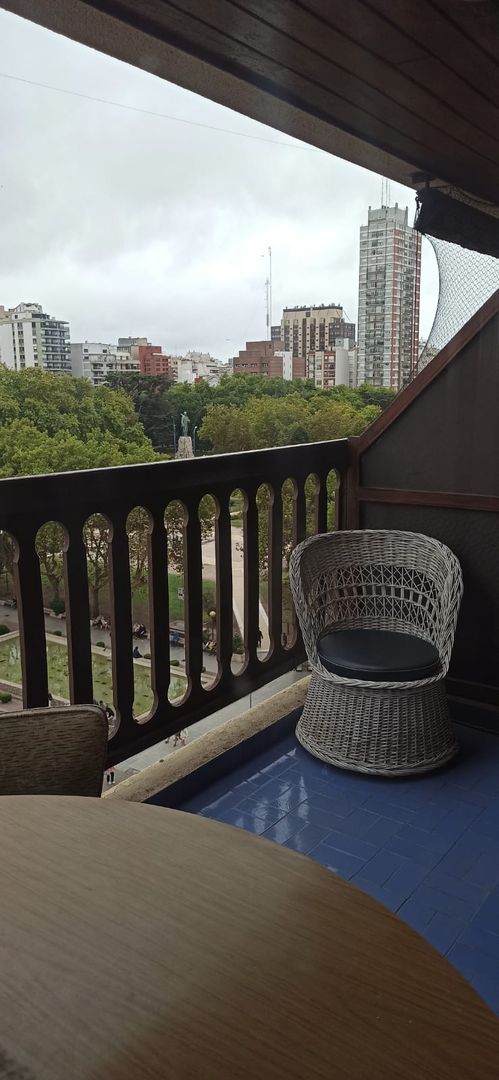  DEPARTAMENTO  1  1/2 AMB. CON BALCON A LA CALLE