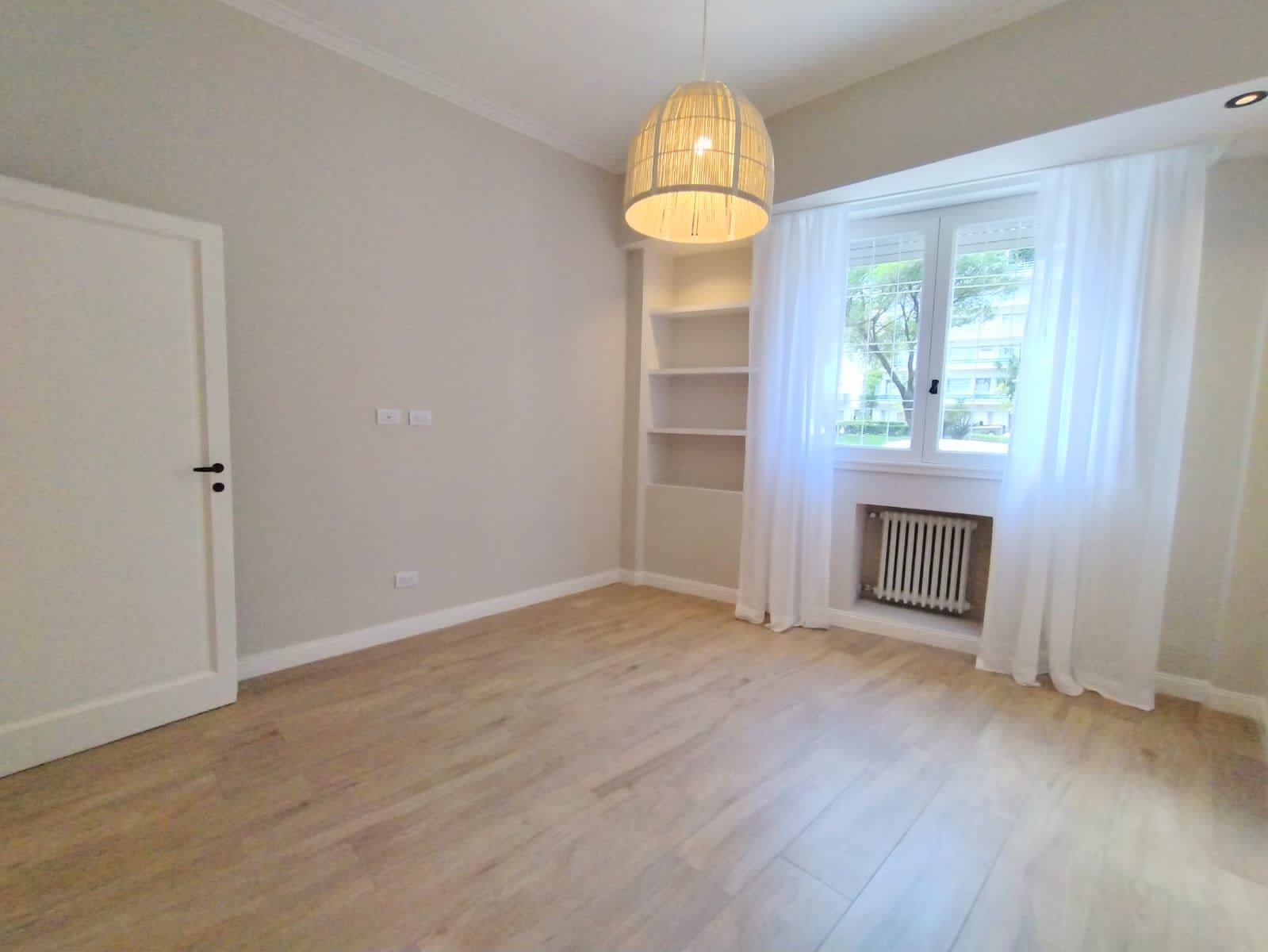 VENTA DEPARTAMENTO DE 3 AMB CON PATIO Y QUINCHO