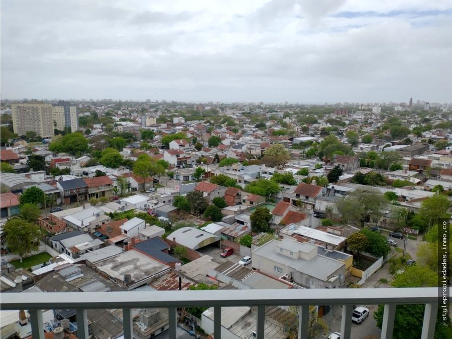 Departamento 3 ambientes con balcon al frente