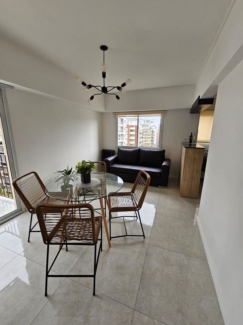 Departamento 2 Ambientes reciclado C/Balcon 