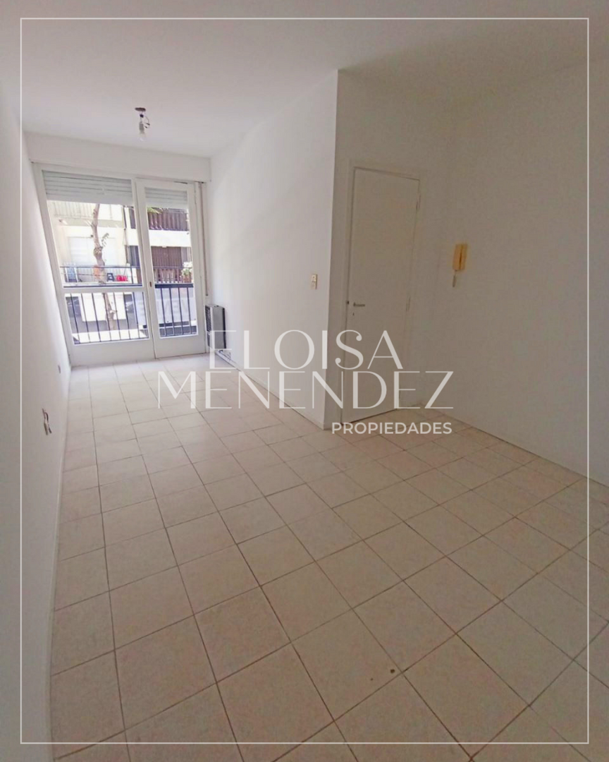 VENTA • MONOAMBIENTE CON BALCÓN CORRIDO • MAR DEL 