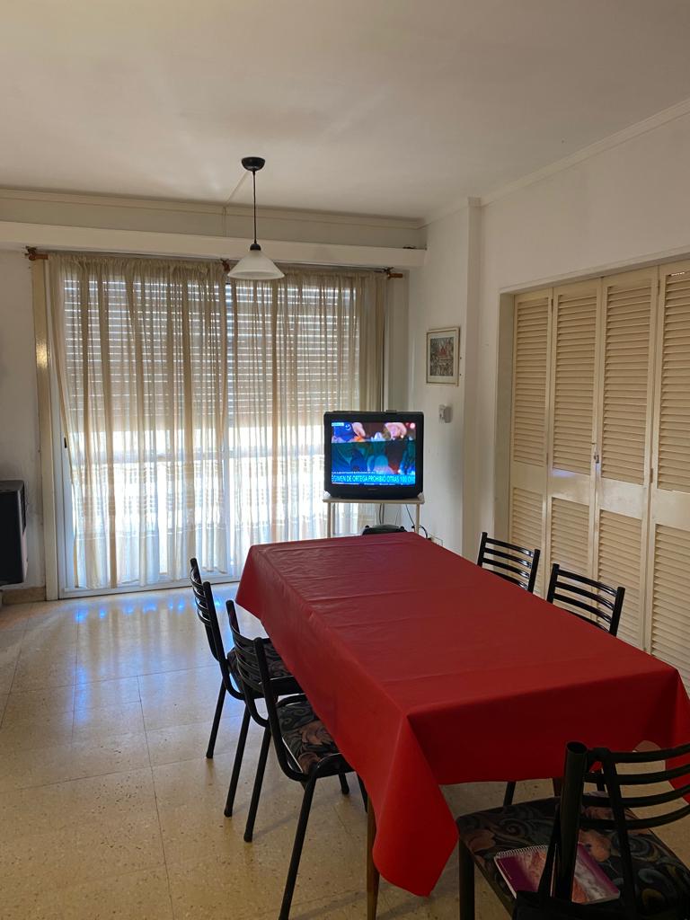 Alquilo departamento 2 ambientes y medio Centro