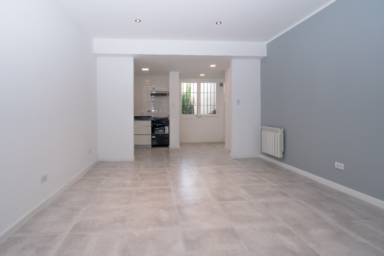 VENTA 2 AMBIENTES PLANTA BAJA A LA CALLE