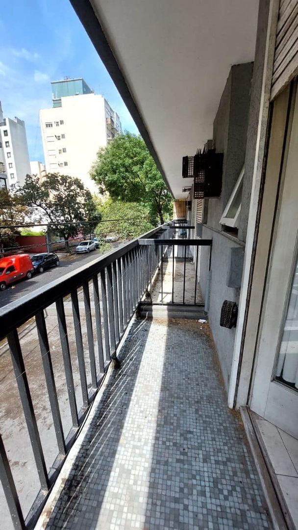 Monoambiente a la calle 