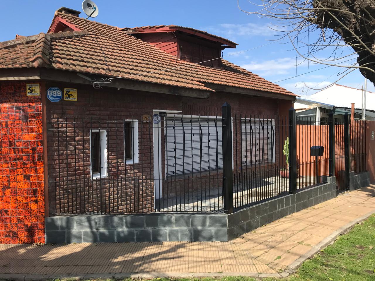 Vende Chalet Apto V/Destinos J.C.Paz zona Norte