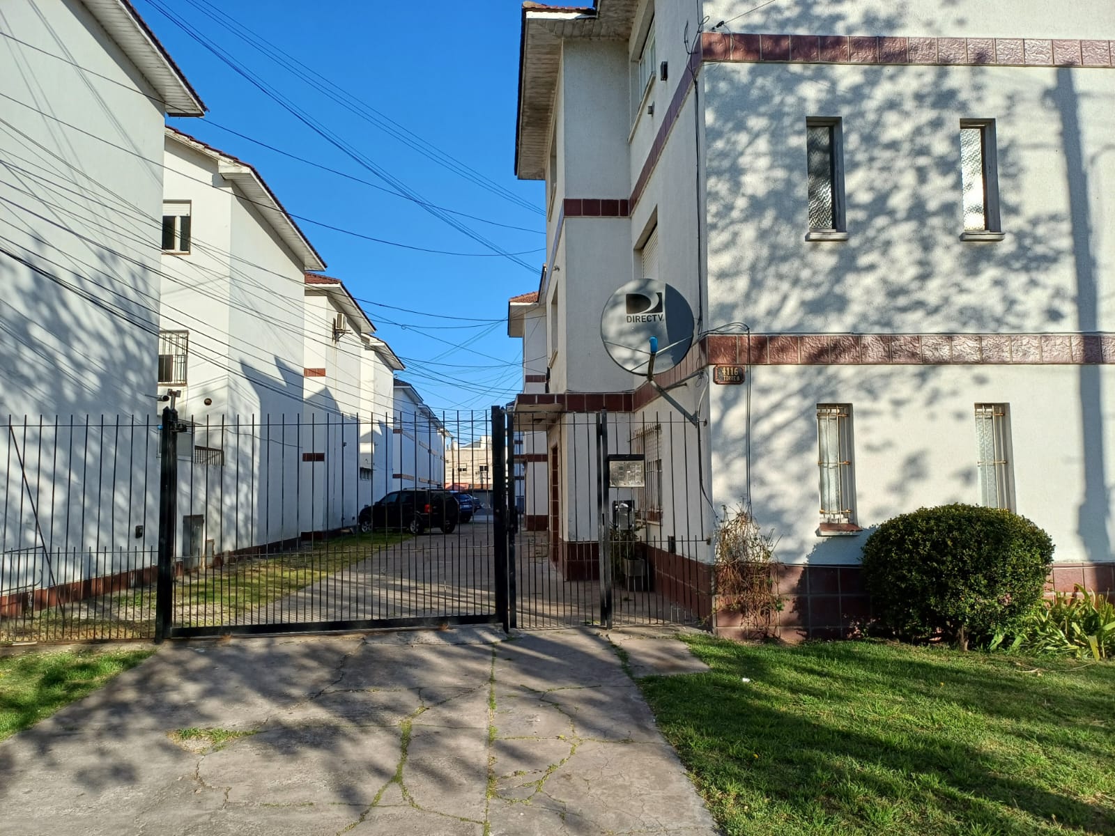 Alquiler PH 2 amb  CON PATIO CUB Y ESPACIO P/ AUTO
