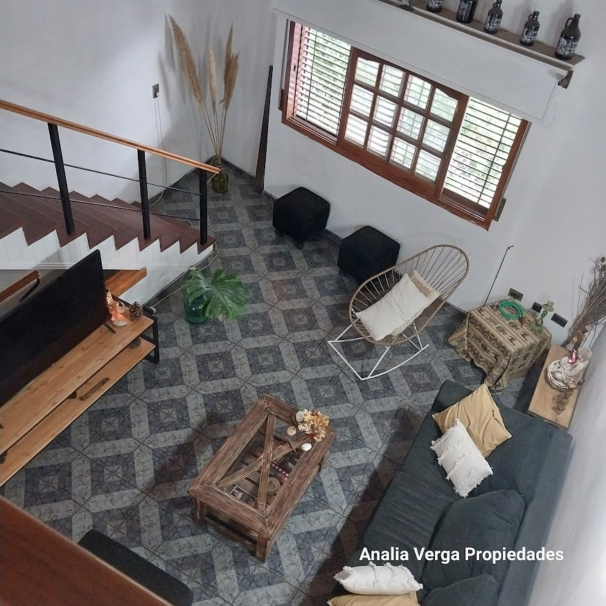 CASA EN BLOCK CON DOS DEPARTAMENTOS EN VENTA