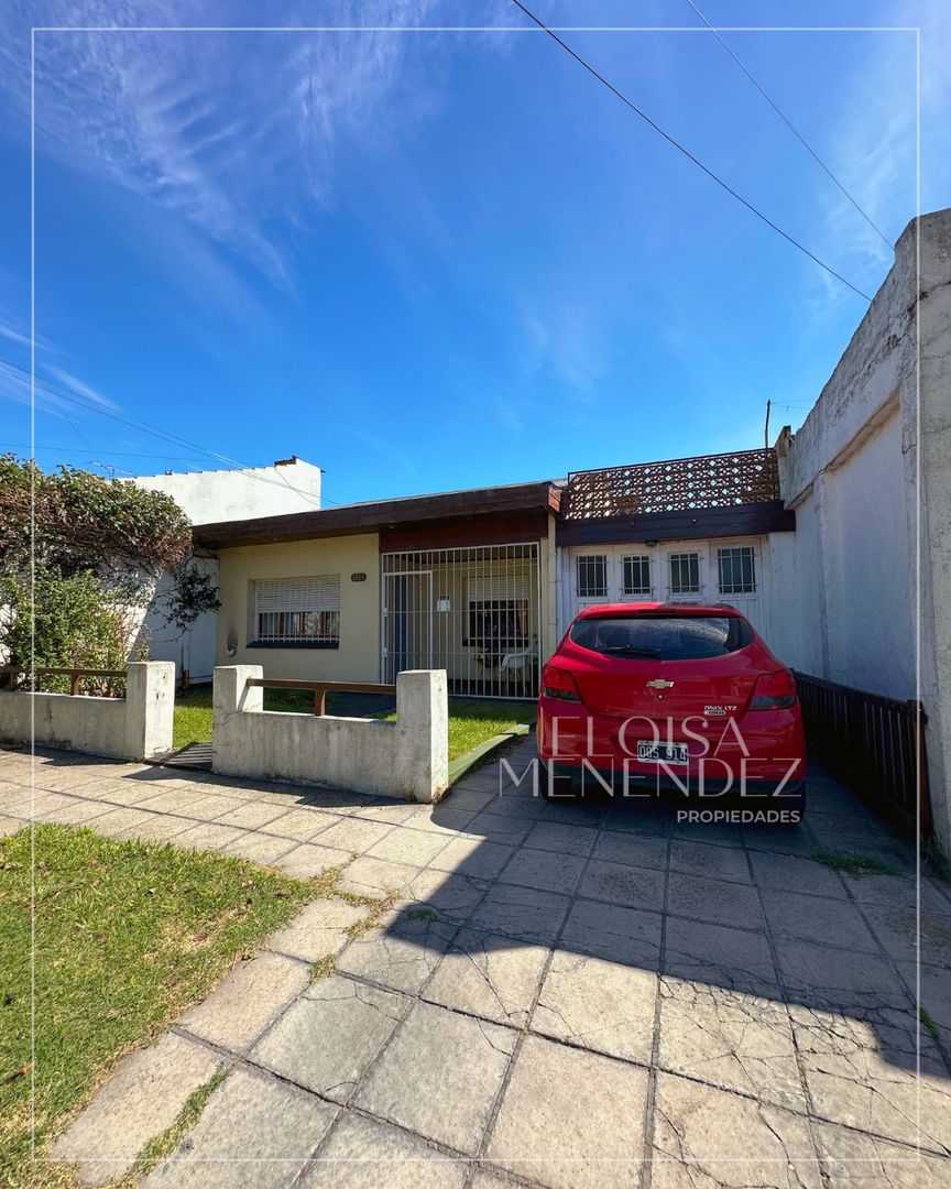 VENTA • CHALET 4 AMBIENTES • MAR DEL PLATA 