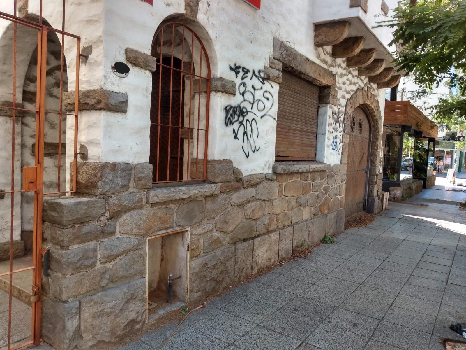 FH Venta de Chalet Ideal para Emprendimiento
