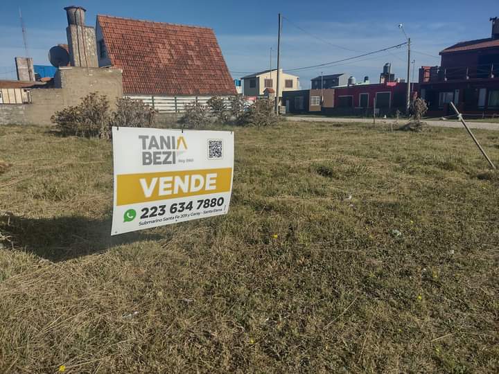 TERRENO EN VENTA A METROS  DEL MAR . SANTA ELENA