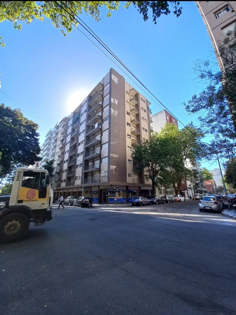 2 Amb a la calle C/ balcón muy soleado 