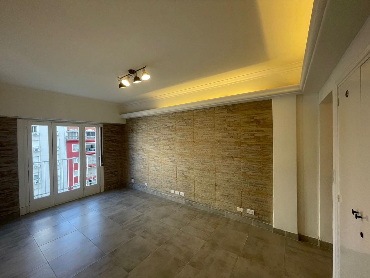 3 AMBIENTES CON DEP. DE SERVICIO, VISTA AL MAR