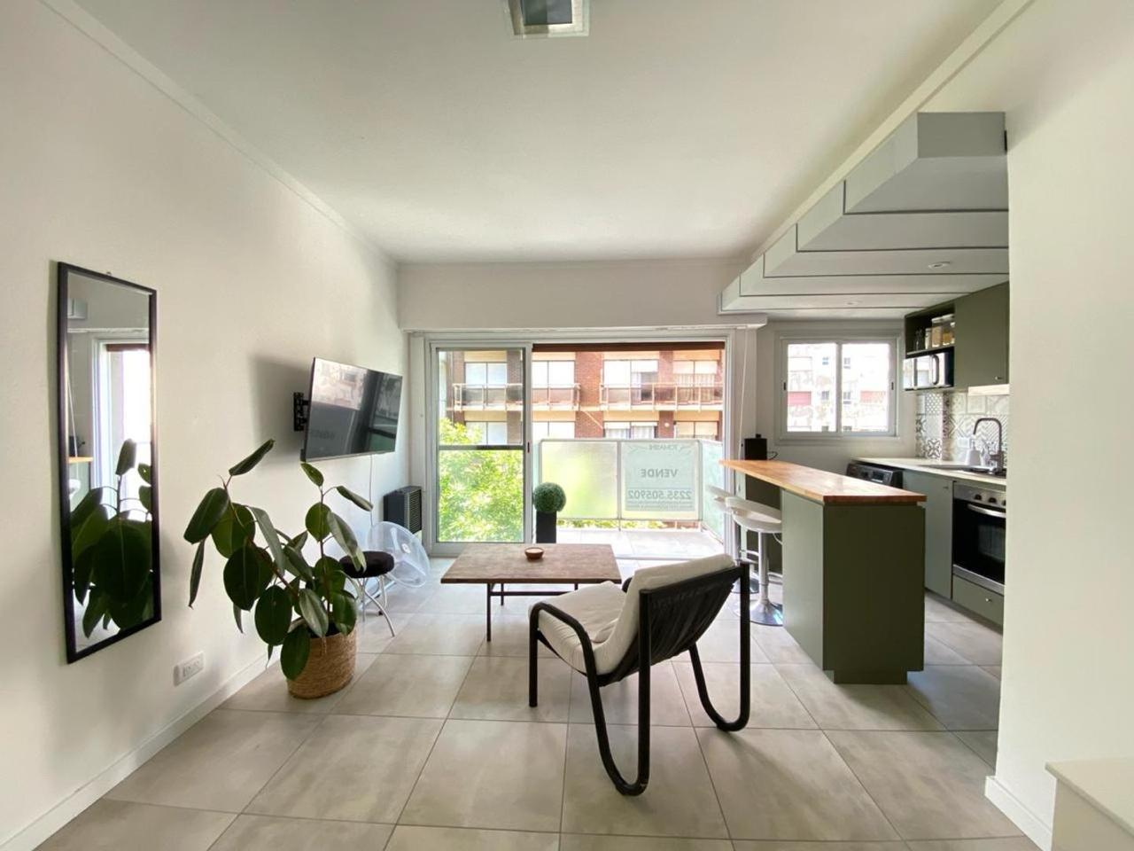  Departamento 1 ambiente a la calle con balcon