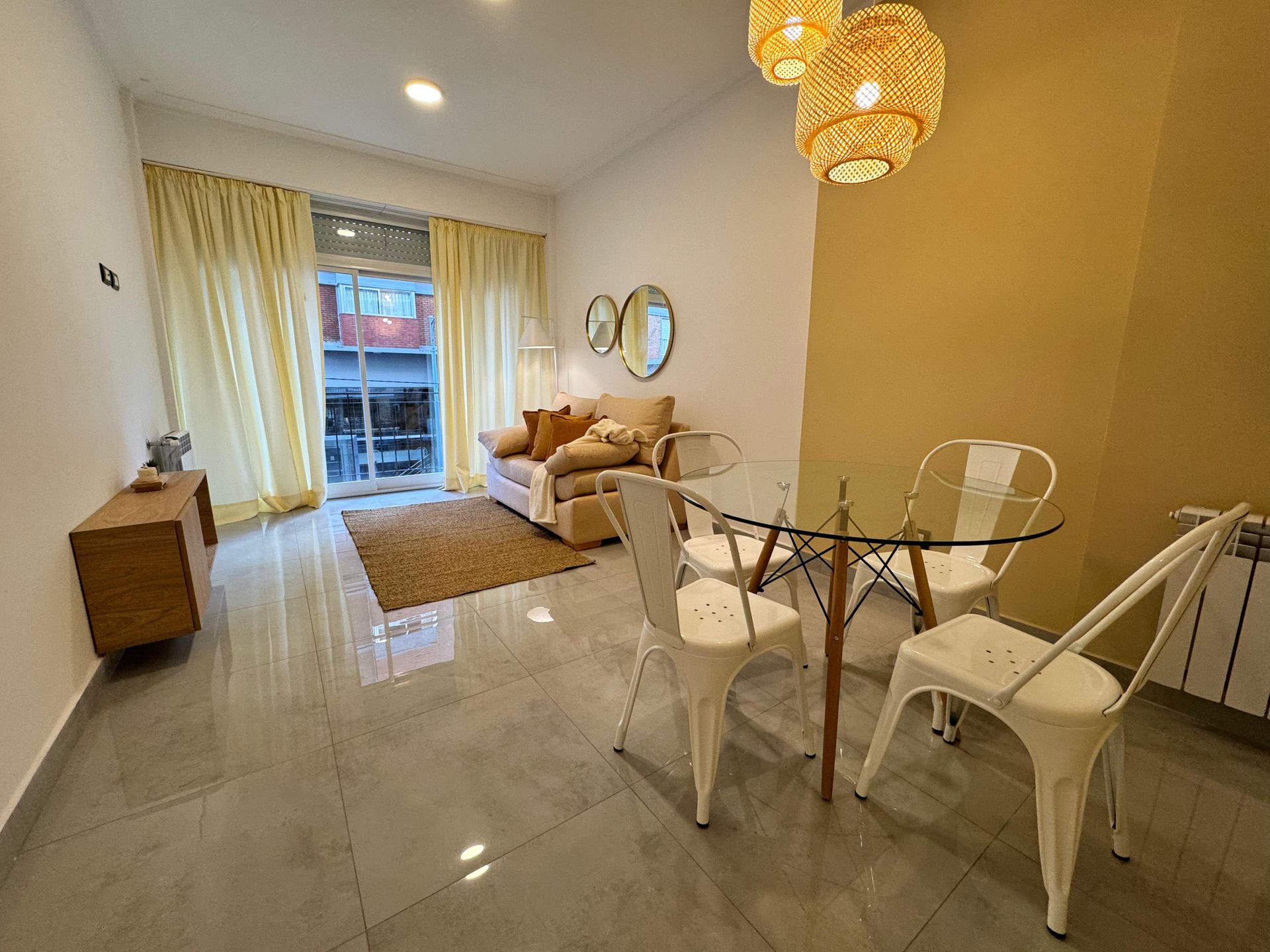 Venta departamento amoblado y decorado / Bolivar 