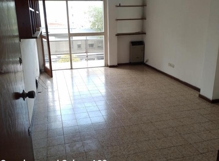 Venta de departamento 3 ambientes con balcón 