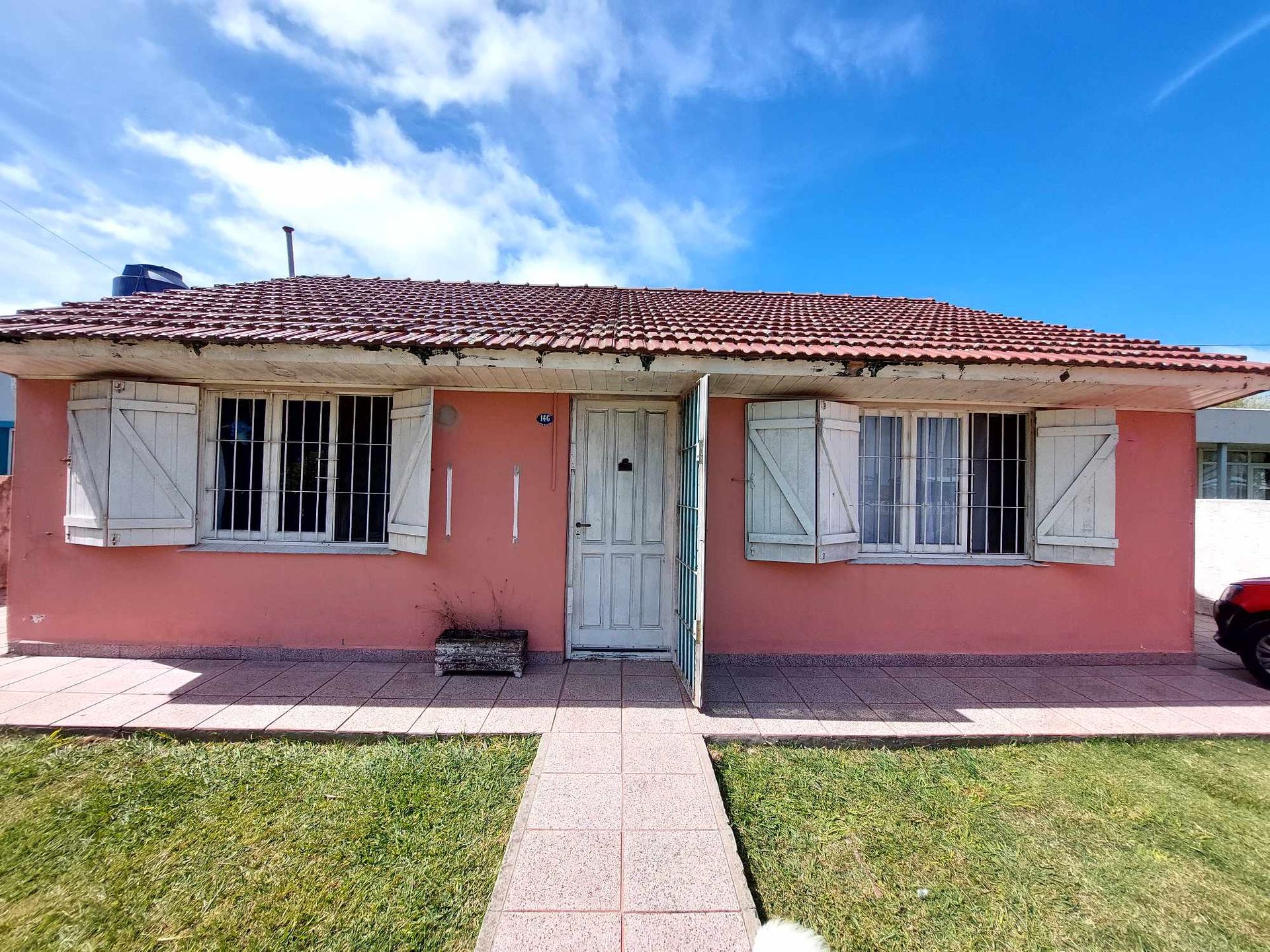 VENTA - CHALET 3 AMB. CON GARAJE A RECICLAR