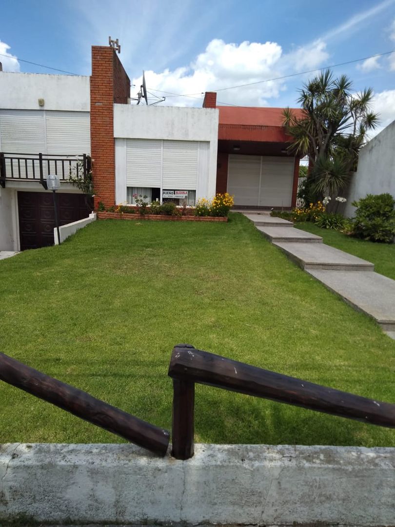 Chalet 5 ambientes 
