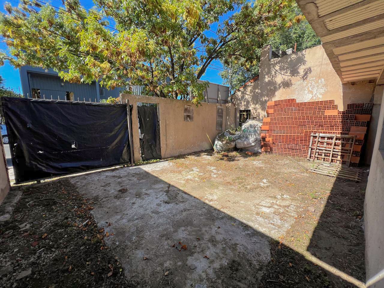Venta terreno con construcción avanzada al 50%