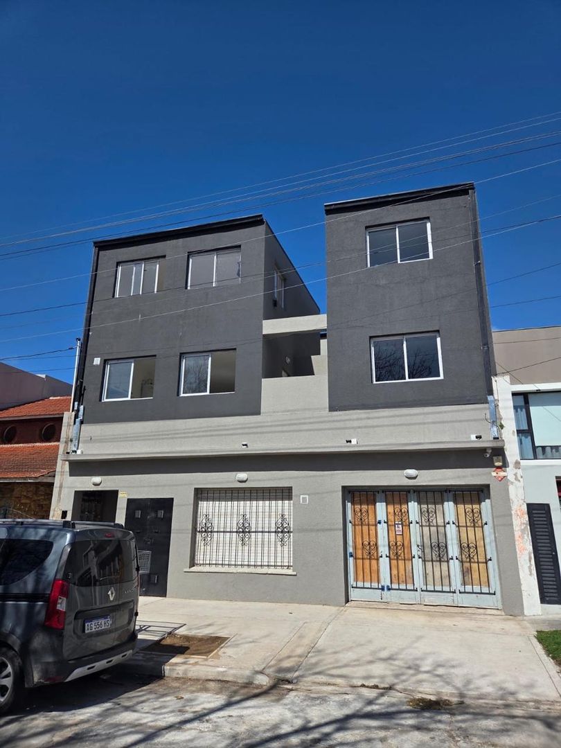 PH 1 ambiente P.B C/Patio