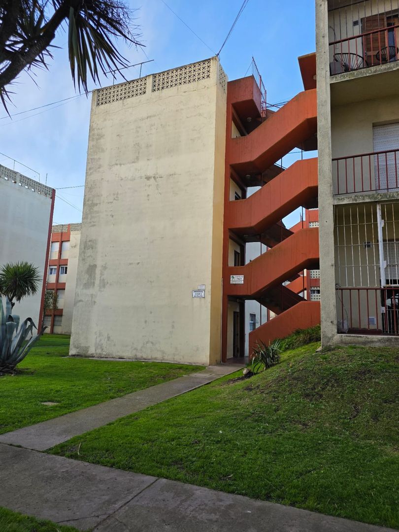 VENTA DE DEPARTAMENTO Av. Constitución 7400