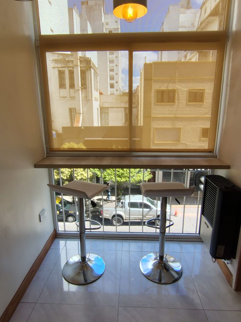 Departamento de 2 ambientes reciclado a la calle