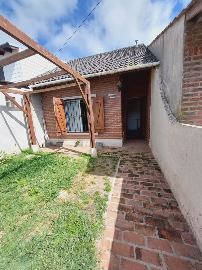 Venta 3 amb. con patio y lavadero - Santa Clara 
