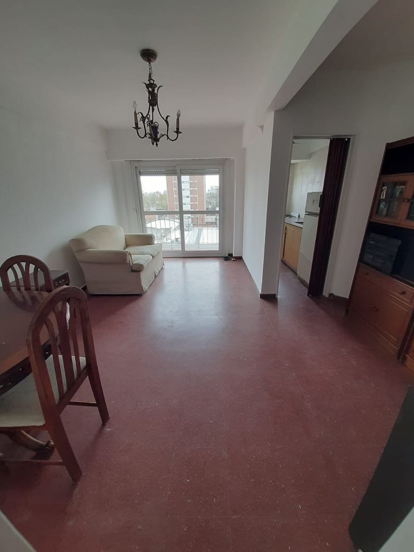 Departamento 2 Ambientes con Balcón CENTRO