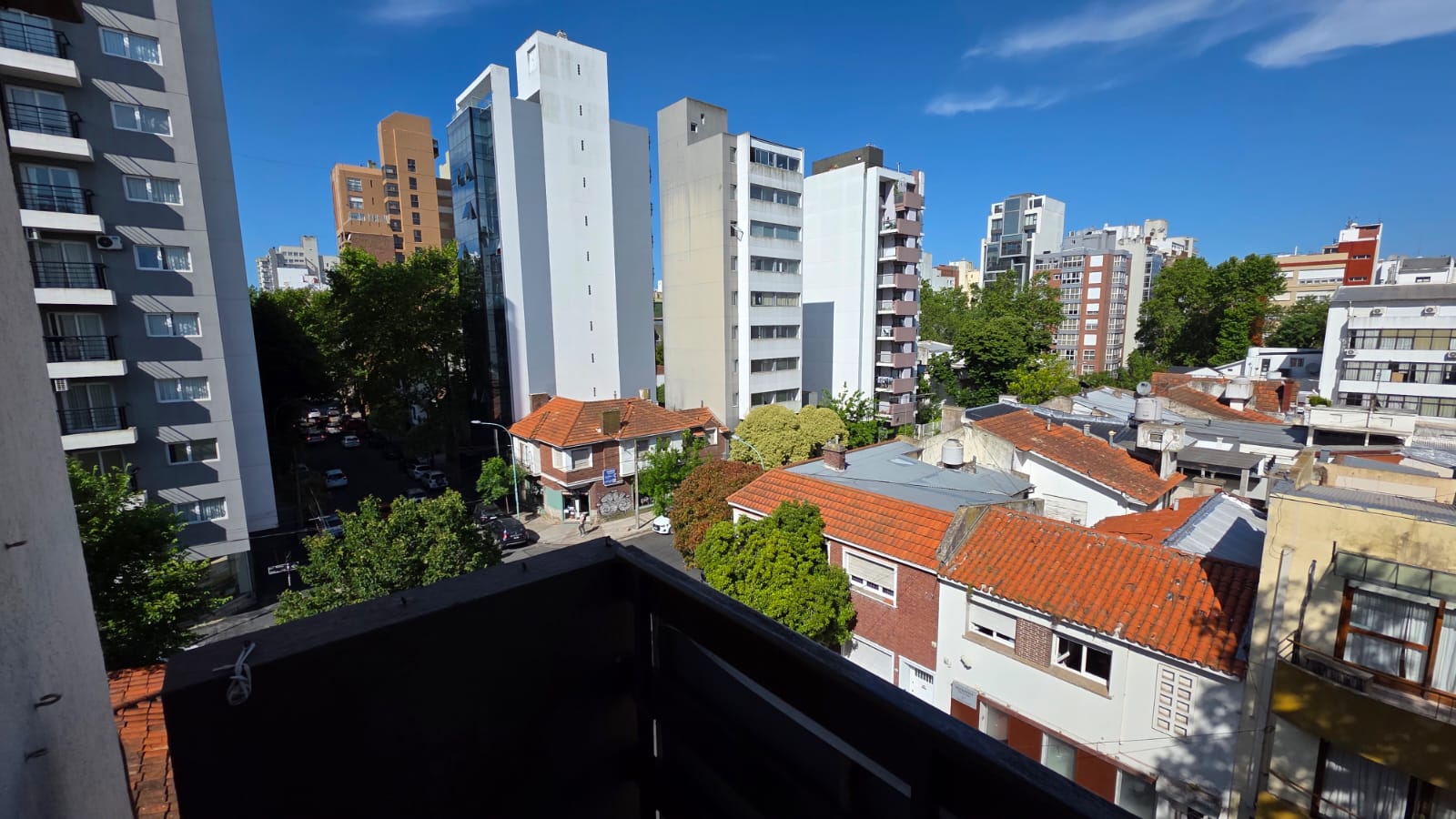 D>epartamento 3 ambientes al frente con cochera