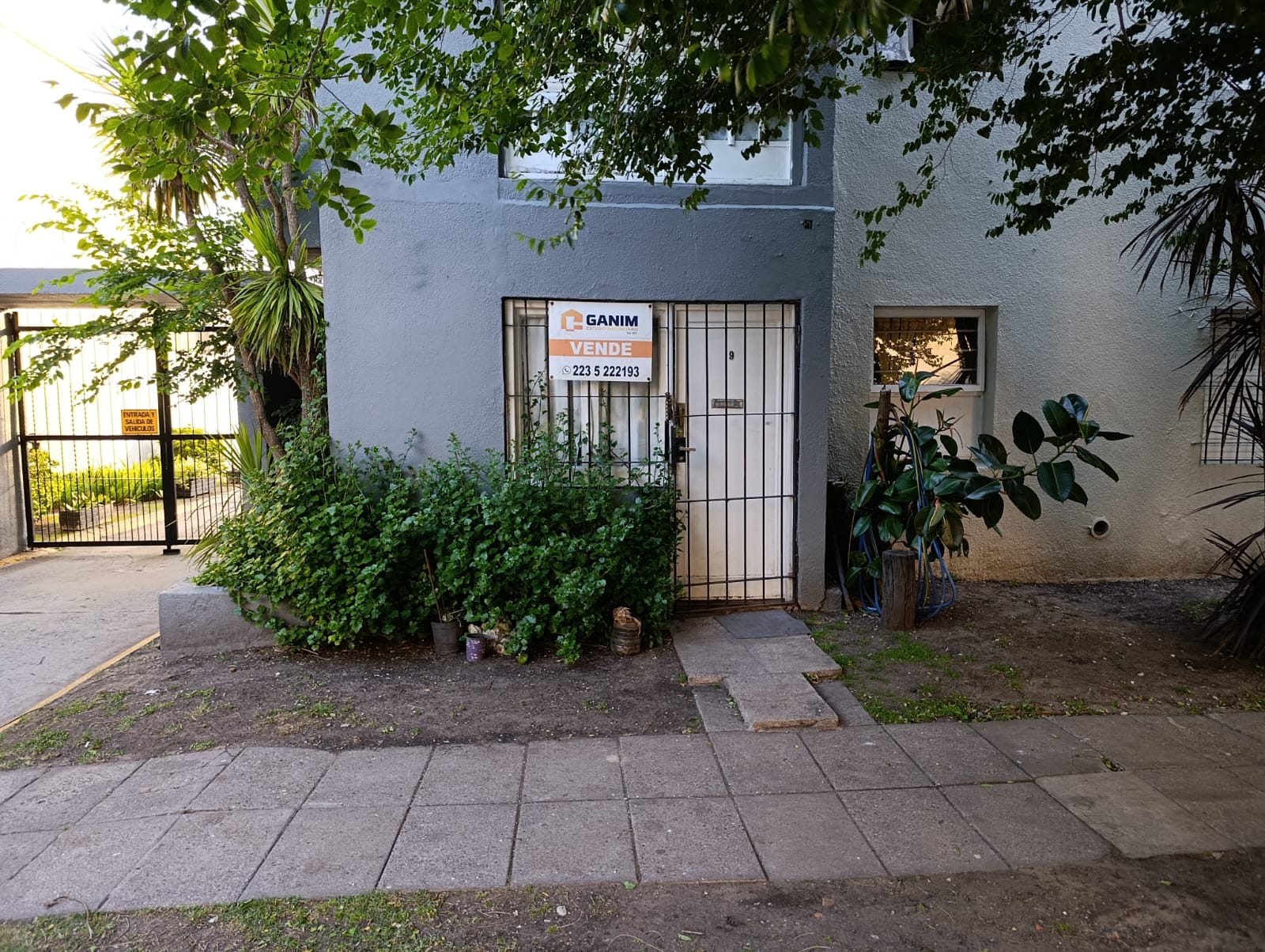 Departamento 3 ambientes planta baja con cochera