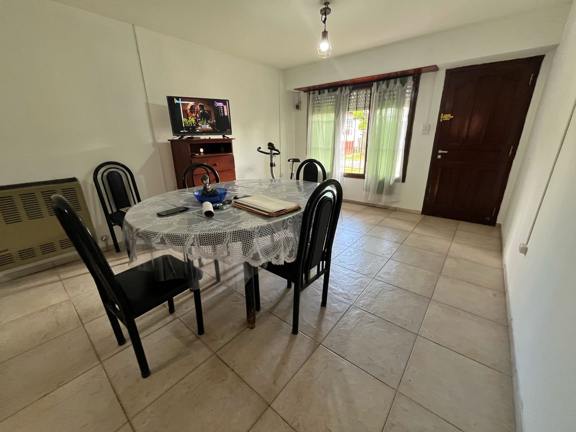 VENDEMOS CASA MÁS DOS PH EN BLOCK 