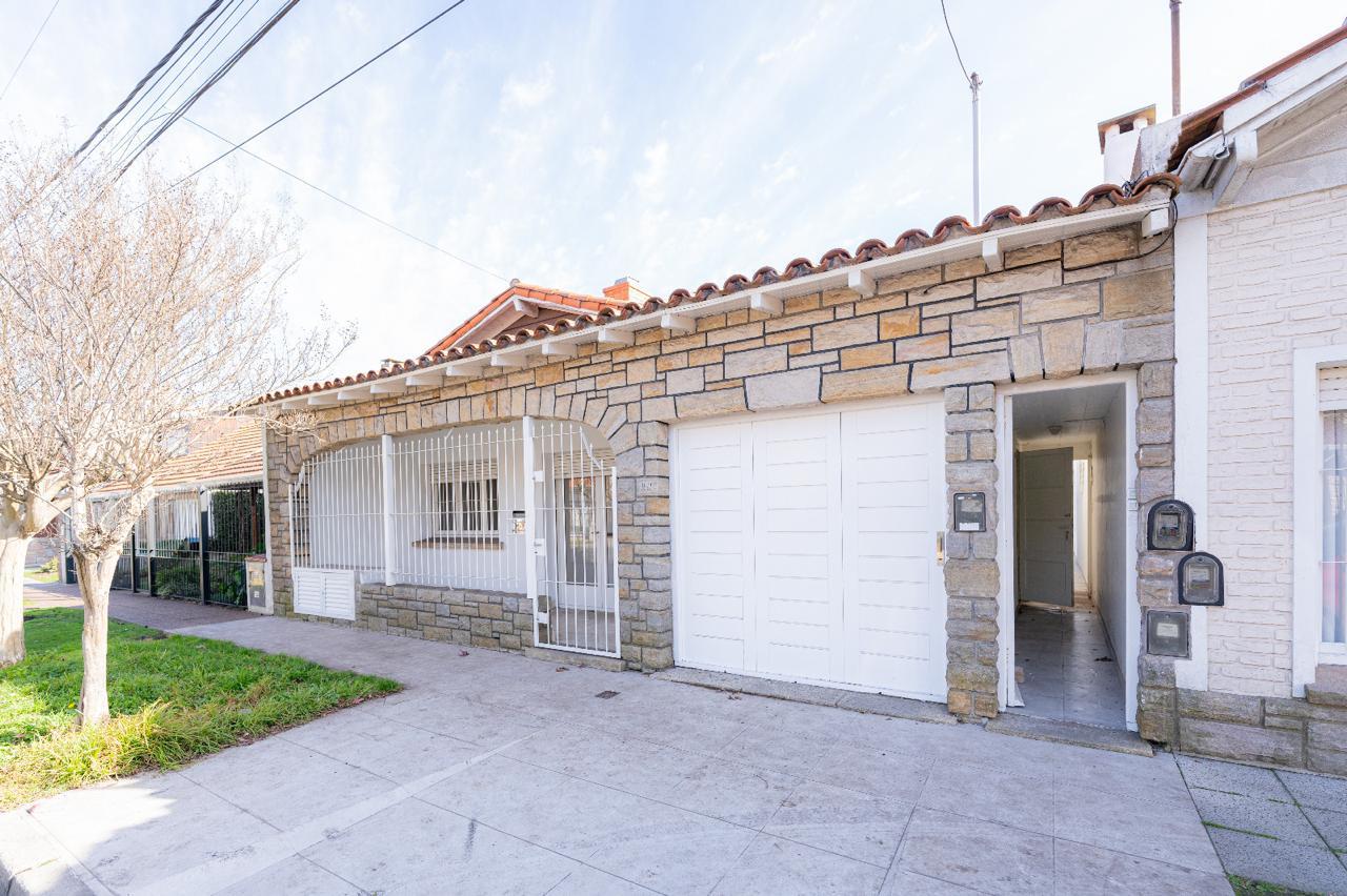 VENTA CASA + 2 DEPTOS IDEAL RENTA O EMPRENDIMIENTO