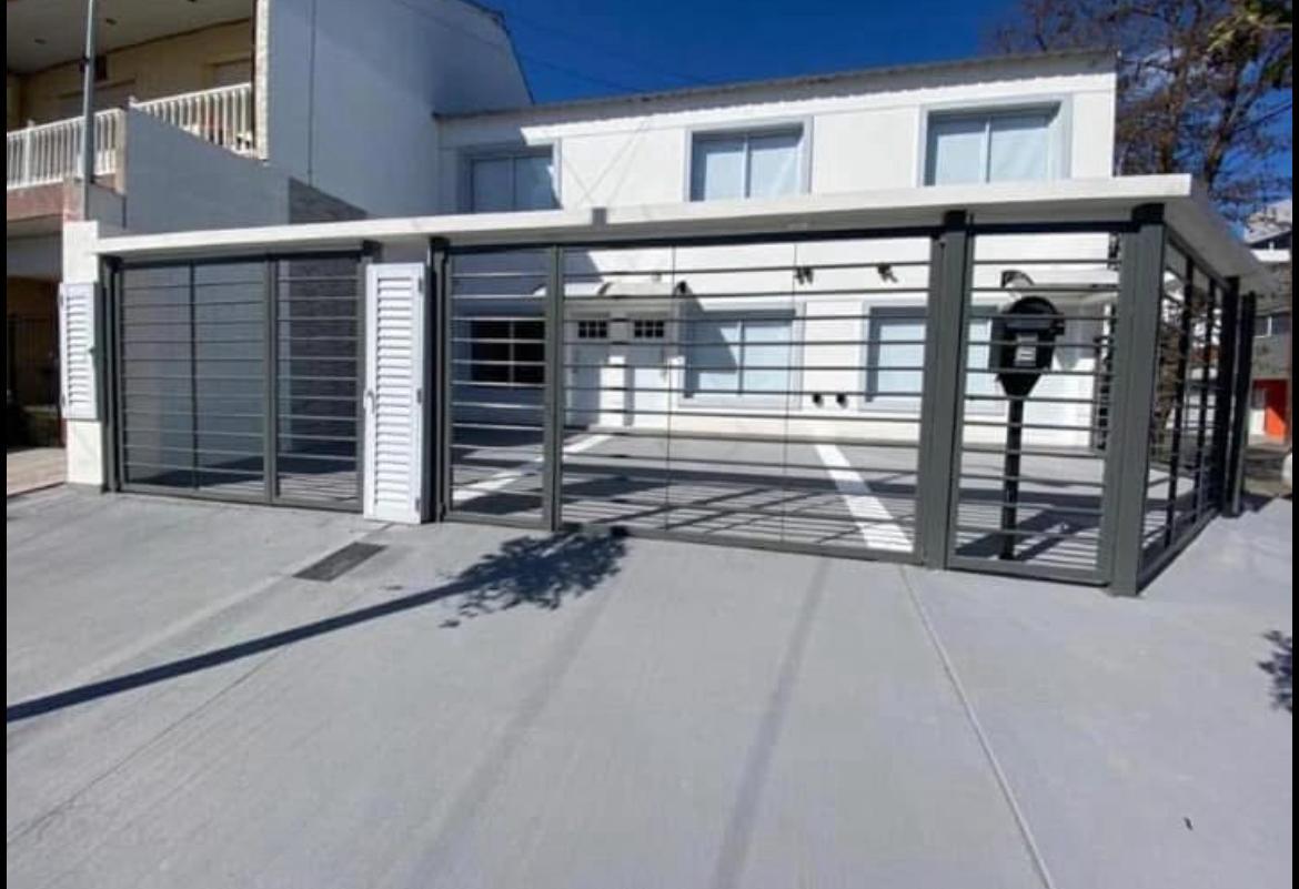DUPLEX 3 AMBIENTES/COCHERA